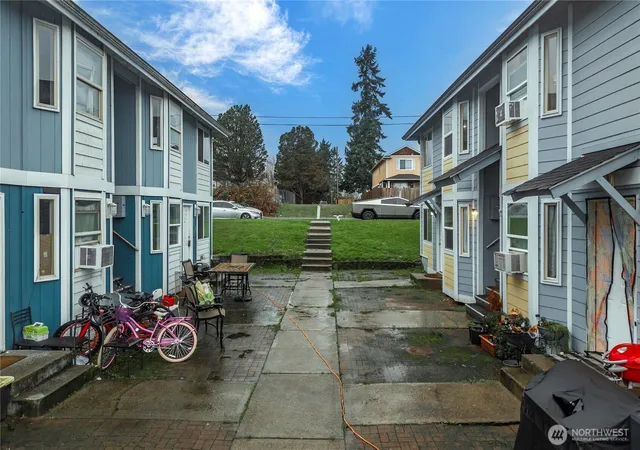 Photo 4 of Multi family home for sale at 3321 S Asotin St, Tacoma, WA 98418 | MLS# NWM2496839 | Listing updated on 2026-09-25
