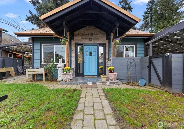 Multi family home for sale at 1053 S Southern St, Seattle, WA 98108 | MLS# NWM2497011