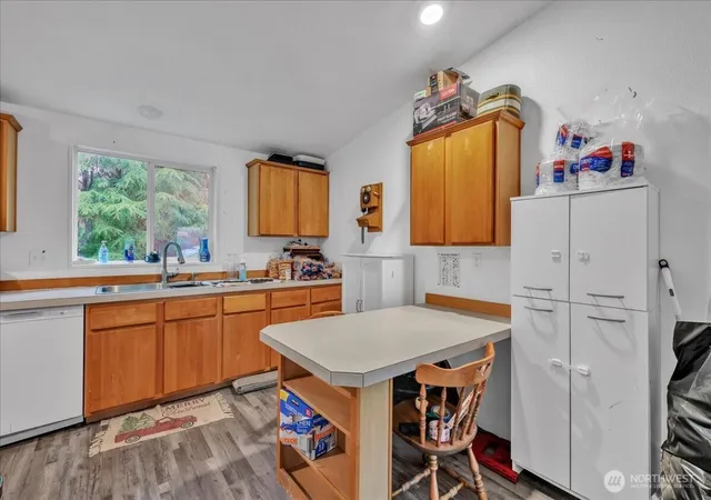 Photo 4 of Manufactured home for sale at 5 Cherokee Pl, Copalis Beach, WA 98535 | MLS# NWM2497086 | Listing updated on 2026-09-17