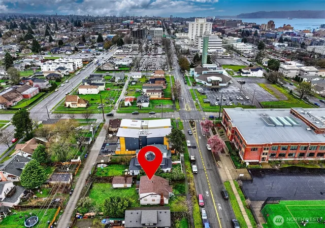 Photo 4 of Single family home for sale at 2120 S J St, Tacoma, WA 98405 | MLS# NWM2497148 | Listing updated on 2026-09-17