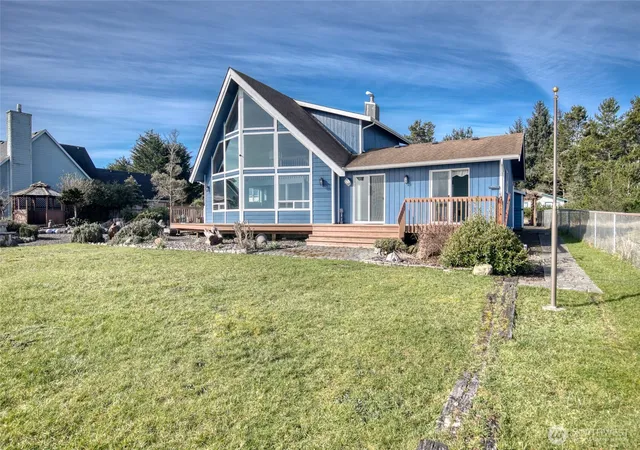 Photo 3 of Single family home for sale at 288 Sunrise Ave SE, Ocean Shores, WA 98569 | MLS# NWM2497177 | Listing updated on 2026-09-21