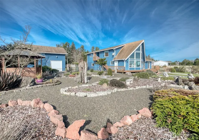 Photo 4 of Single family home for sale at 288 Sunrise Ave SE, Ocean Shores, WA 98569 | MLS# NWM2497177 | Listing updated on 2026-09-21