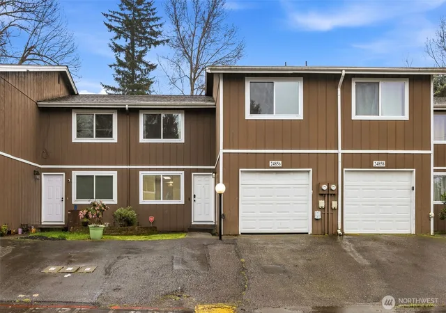 Townhouse for sale at 24856 145th Lane SE, Kent, WA 98042 | MLS# NWM2497316