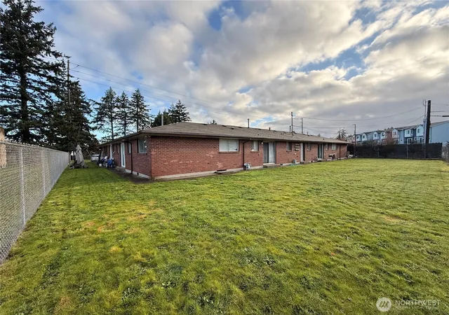 Photo 4 of Multi family home for sale at 4902 111th Street SW, Lakewood, WA 98499 | MLS# NWM2497467 | Listing updated on 2026-09-17
