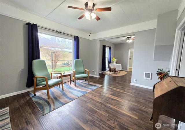 Photo 3 of Single family home for sale at 1407 Laurel St, Hoquiam, WA 98550 | MLS# NWM2497482 | Listing updated on 2026-09-17