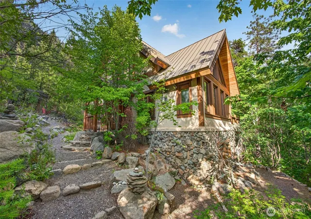Photo 1 of Single family home for sale at 7150 Icicle Rd, Leavenworth, WA 98826 | MLS# NWM2497742 | Listing updated on 2026-09-17