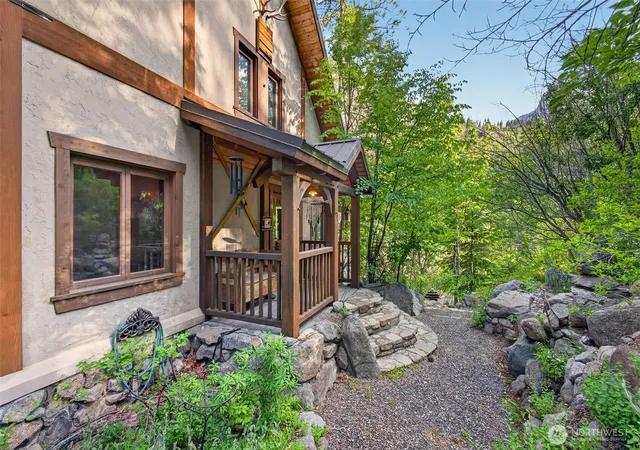 Photo 3 of Single family home for sale at 7150 Icicle Rd, Leavenworth, WA 98826 | MLS# NWM2497742 | Listing updated on 2026-09-17