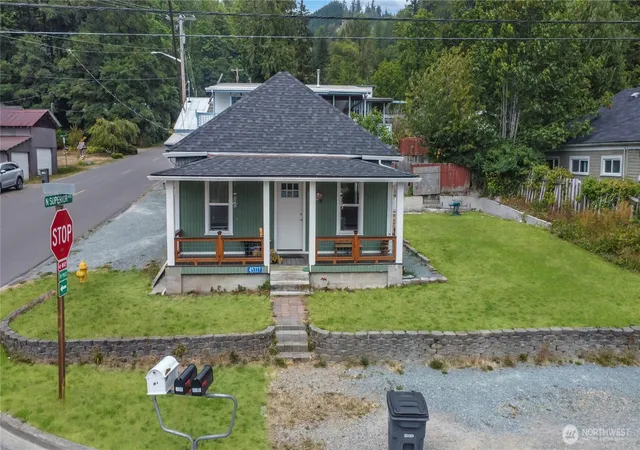 Photo 3 of House for sale at 45337 Main St, Concrete, WA 98237 | MLS# NWM2497778 | Listing updated on 2026-09-17