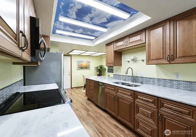 Photo 4 of Townhouse for sale at 7713 Zircon Dr SW, Lakewood, WA 98498 | MLS# NWM2497836 | Listing updated on 2026-09-17