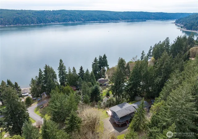 Photo 2 of Single family home for sale at 50 Ne Alta Vista Dr, Belfair, WA 98528 | MLS# NWM2497920 | Listing updated on 2026-09-29