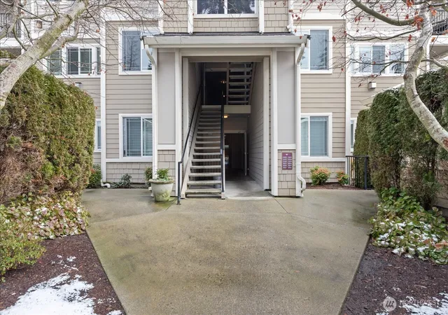 Photo 2 of Condo for sale at 107 164th Street S #3-402, Bothell, WA 98012 | MLS# NWM2497954 | Listing updated on 2026-09-17