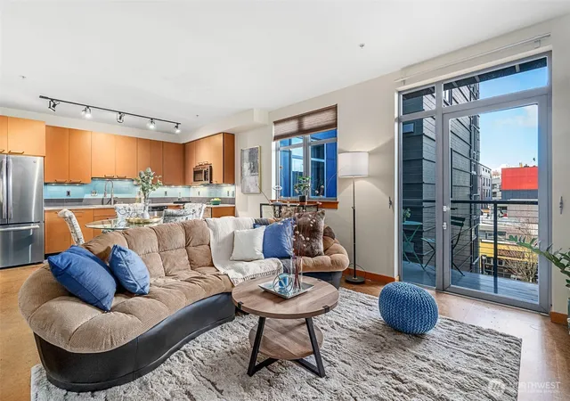 Photo 4 of Condo for sale at 1414 12th Avenue #406, Seattle, WA 98122 | MLS# NWM2498029 | Listing updated on 2026-09-23