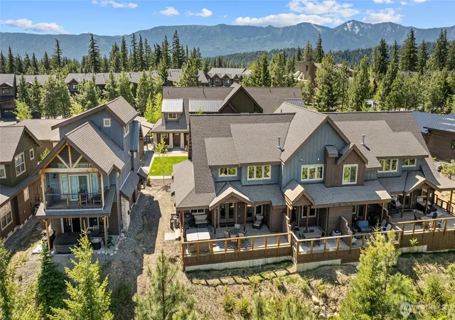 Photo 2 of Single family home for sale at 131 Big Hl Dr, Cle Elum, WA 98922 | MLS# NWM2498348 | Listing updated on 2026-09-17