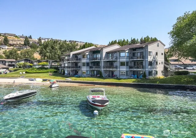 Photo 2 of Condo for sale at 104 Spader Bay Rd #47, Chelan, WA 98816 | MLS# NWM2498467 | Listing updated on 2026-09-17