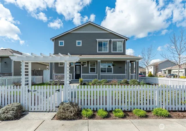 Photo 2 of Single family home for sale at 3246 Scotland Aly, Mount Vernon, WA 98273 | MLS# NWM2498533 | Listing updated on 2026-09-17