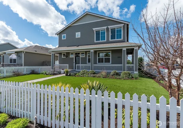 Photo 3 of Single family home for sale at 3246 Scotland Aly, Mount Vernon, WA 98273 | MLS# NWM2498533 | Listing updated on 2026-09-17
