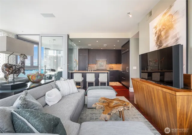 Photo 3 of Condo for sale at 1521 2nd Avenue #1602, Seattle, WA 98101 | MLS# NWM2498633 | Listing updated on 2026-09-17