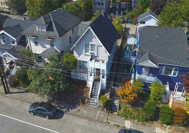 Photo 1 of Single family home for sale at 911 Martin Luther King Jr Way, Seattle, WA 98122 | MLS# NWM2498727 | Listing updated on 2026-10-01