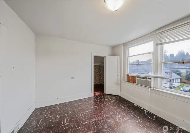 Photo 31 of Single family home for sale at 911 Martin Luther King Jr Way, Seattle, WA 98122 | MLS# NWM2498727 | Listing updated on 2026-10-21