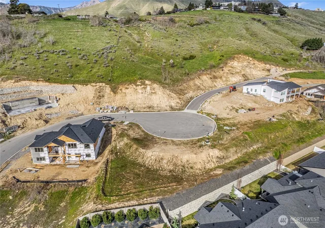Photo 3 of Land for sale at 978 Spring Mountain Dr, Wenatchee, WA 98801 | MLS# NWM2498941 | Listing updated on 2026-09-17