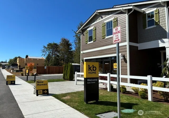 Photo 4 of Single family home for sale at 2323 128th Place SE #29, Everett, WA 98208 | MLS# NWM2499157 | Listing updated on 2026-09-17