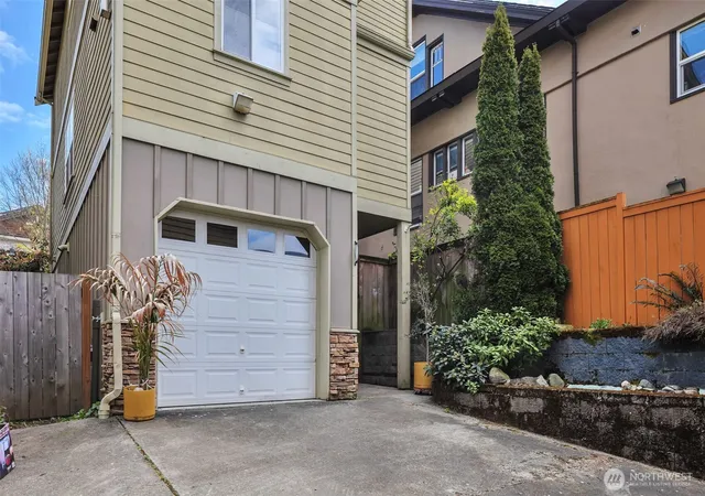 Photo 2 of Single family home for sale at 2221 E Spruce St, Seattle, WA 98122 | MLS# NWM2499188 | Listing updated on 2026-09-17