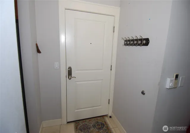 Photo 4 of Condo for sale at 3217 Eastlake Ave E #302, Seattle, WA 98102 | MLS# NWM2499359 | Listing updated on 2026-09-17