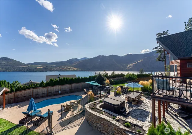Photo 4 of Single family home for sale at 1995 Lakeshore Dr, Manson, WA 98831 | MLS# NWM2499393 | Listing updated on 2026-09-17