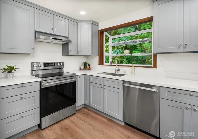 Photo 3 of Single family home for sale at 17813 147th Place Ne, Woodinville, WA 98072 | MLS# NWM2499395 | Listing updated on 2026-09-17
