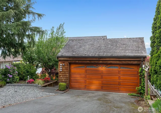 Photo 1 of Single family home for sale at 2180 Cove Dr, Oak Harbor, WA 98277 | MLS# NWM2499635 | Listing updated on 2026-09-17