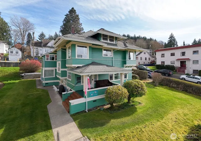 Photo 2 of Multi family home for sale at 900 N Garden, Bellingham, WA 98225 | MLS# NWM2499728 | Listing updated on 2026-09-17