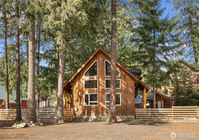 Single family home for sale at 81 Spruce Ln, Ronald, WA 98940 | MLS# NWM2499827