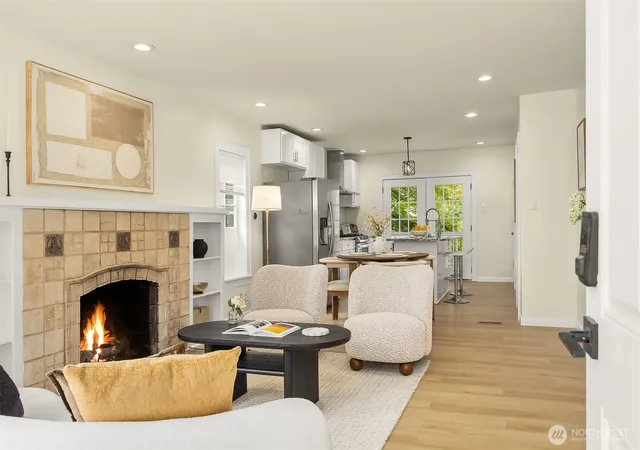 Photo 3 of Single family home for sale at 826 Ne 80th Street, Seattle, WA 98115 | MLS# NWM2499918 | Listing updated on 2026-09-17