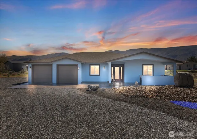 Photo 2 of Single family home for sale at 713 Sw Sunset Blvd, Mattawa, WA 99349 | MLS# NWM2500159 | Listing updated on 2026-10-02