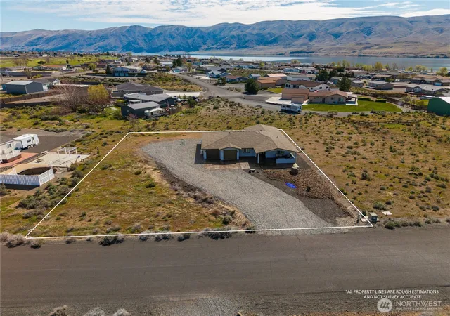 Single family home for sale at 713 SW Sunset Blvd, Mattawa, WA 99349 | MLS# NWM2500159