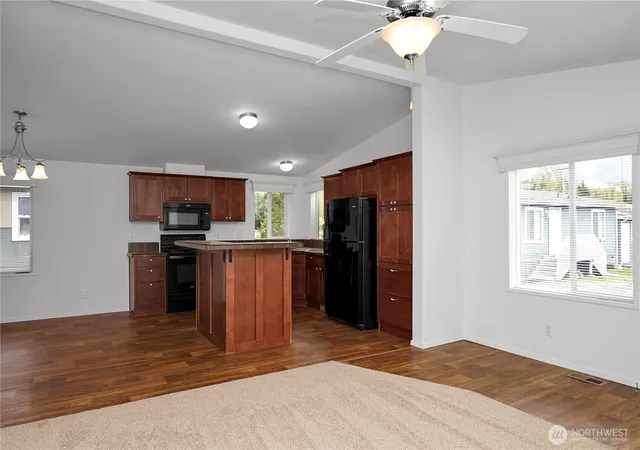 Photo 4 of Manufactured home for sale at 15231 Pine Dr, Renton, WA 98058 | MLS# NWM2500693 | Listing updated on 2026-10-03
