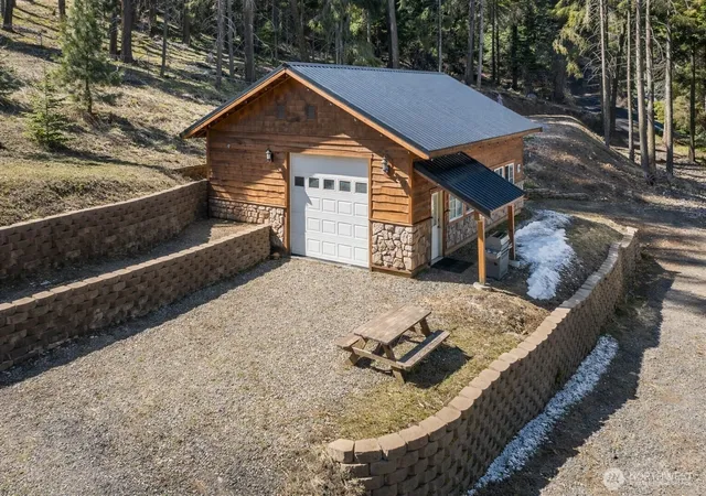 Photo 1 of Single family home for sale at 130 Horse Heaven Rd, Cle Elum, WA 98922 | MLS# NWM2501071 | Listing updated on 2026-09-17