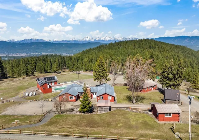 Photo 3 of Single family home for sale at 130 Horse Heaven Rd, Cle Elum, WA 98922 | MLS# NWM2501071 | Listing updated on 2026-09-17