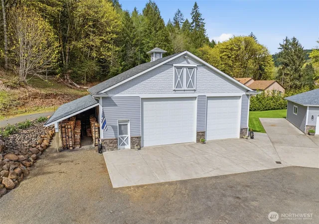 Photo 3 of Single family home for sale at 480 Apple Crk Rd, Longview, WA 98632 | MLS# NWM2501131 | Listing updated on 2026-09-17