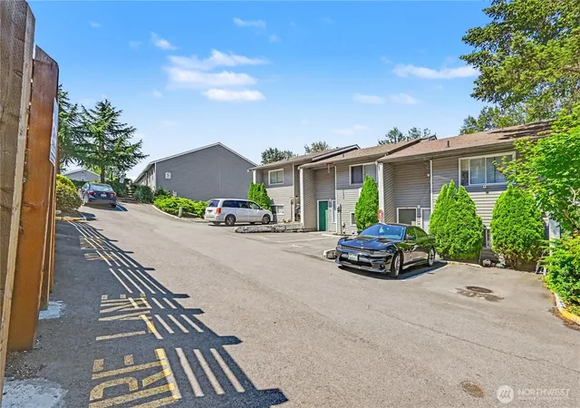 Photo 3 of Condo for sale at 31501 106th Place Se #P2, Auburn, WA 98092 | MLS# NWM2501196 | Listing updated on 2026-09-17