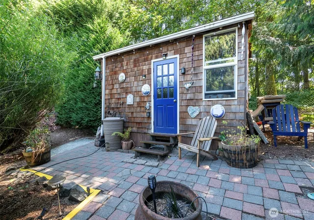 Photo 3 of Single family home for sale at 2703 5th Street Sw, Puyallup, WA 98373 | MLS# NWM2501219 | Listing updated on 2026-09-25