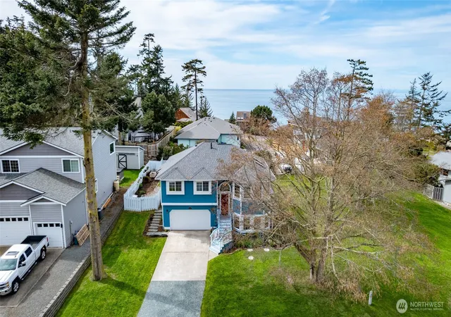 Photo 2 of Single family home for sale at 561 Fort Ebey Rd, Coupeville, WA 98239 | MLS# NWM2501263 | Listing updated on 2026-10-02
