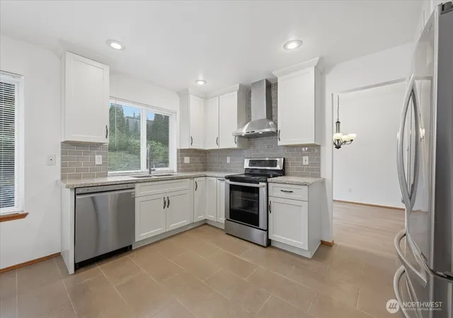 Photo 3 of Single family home for sale at 27213 32nd Place S, Auburn, WA 98001 | MLS# NWM2501282 | Listing updated on 2026-09-17