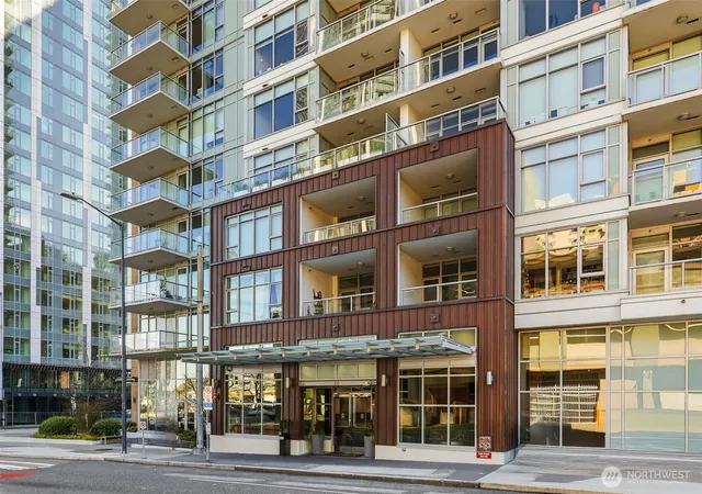 Photo 3 of Condo for sale at 583 Battery St #715N, Seattle, WA 98121 | MLS# NWM2501483 | Listing updated on 2026-10-02