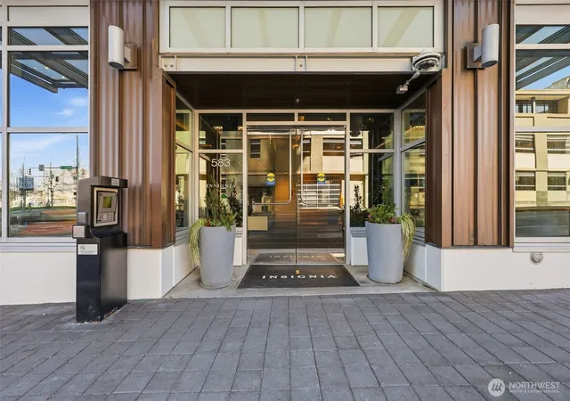 Photo 3 of Condo for sale at 583 Battery St #715N, Seattle, WA 98121 | MLS# NWM2501483 | Listing updated on 2026-10-02