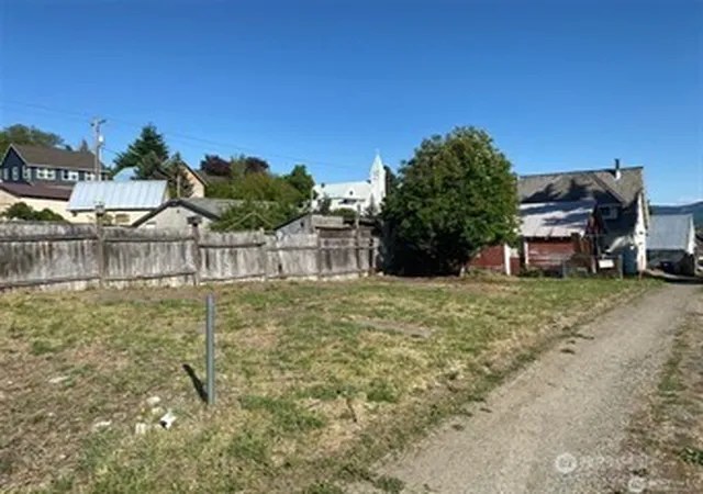 Land for sale at 200 E Arizona Ave, Roslyn, WA 98941 | MLS# NWM2501523