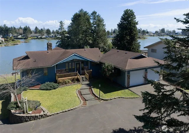 Photo 1 of Single family home for sale at 442 Mud Hen Loop Se, Ocean Shores, WA 98569 | MLS# NWM2501569 | Listing updated on 2026-09-21