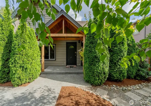 Photo 2 of Single family home for sale at 20006 68th Avenue Ne, Kenmore, WA 98028 | MLS# NWM2501644 | Listing updated on 2026-09-17
