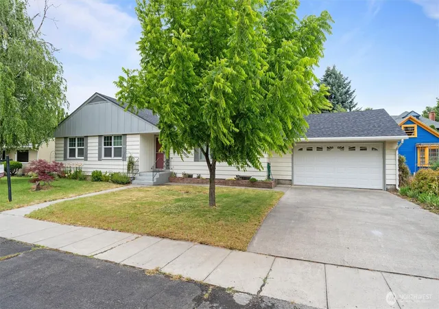 Photo 1 of Single family home for sale at 300 W 5th Street, Waitsburg, WA 99361 | MLS# NWM2501661 | Listing updated on 2026-09-17