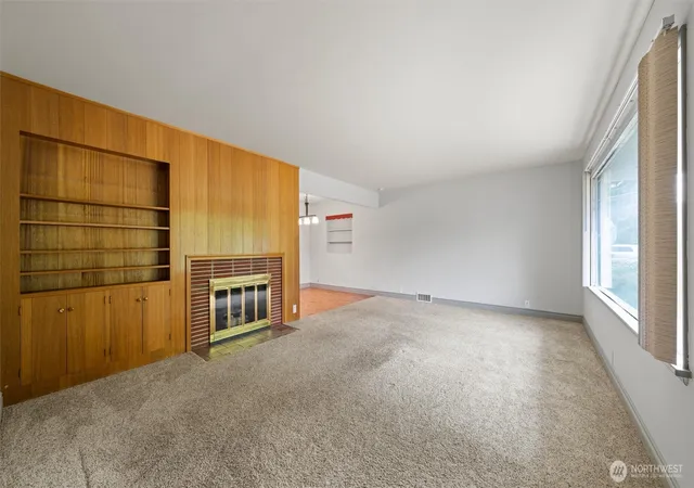 Photo 4 of Single family home for sale at 300 W 5th Street, Waitsburg, WA 99361 | MLS# NWM2501661 | Listing updated on 2026-09-17